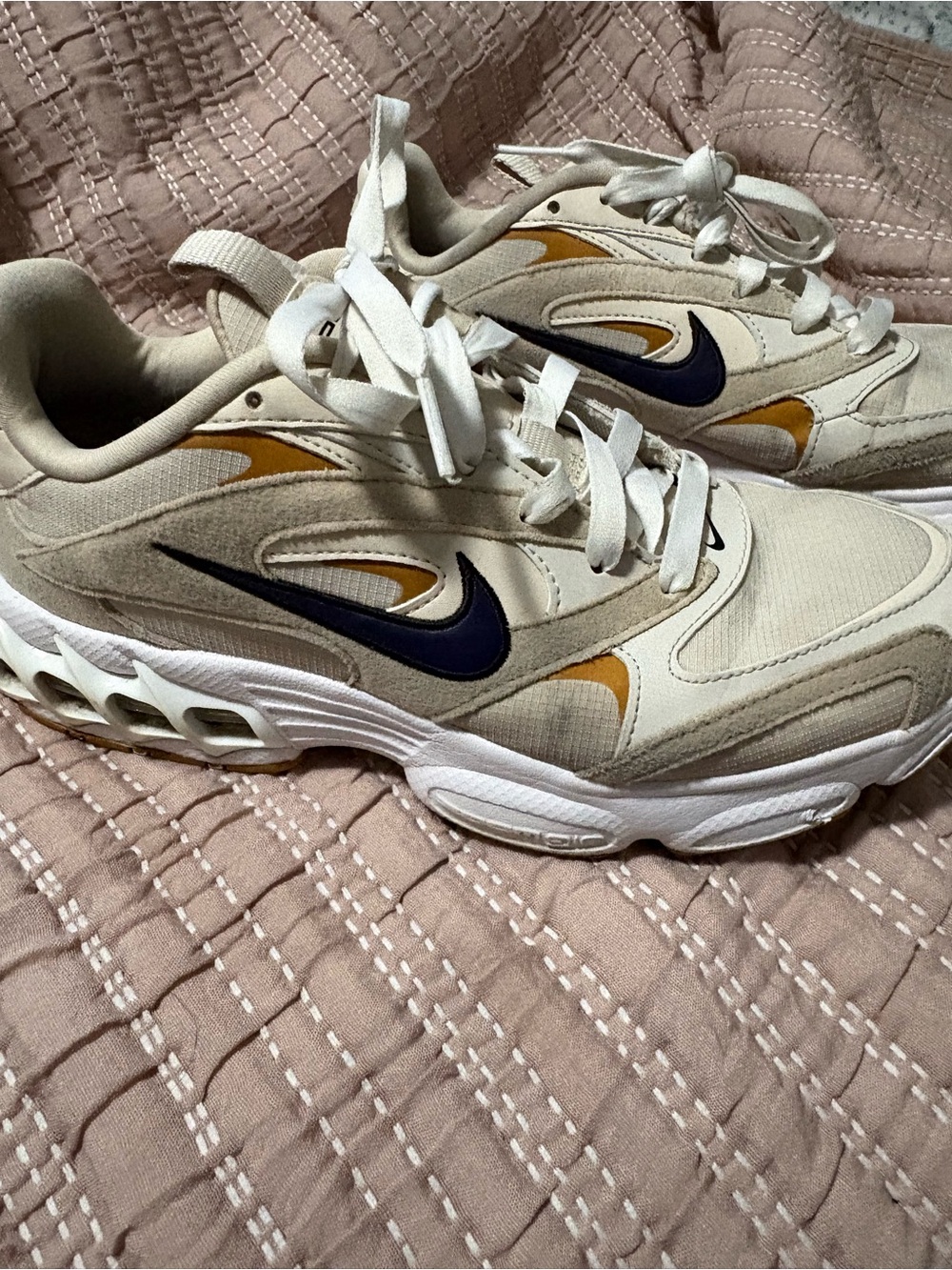 Nike Cream Beige Navy Yellow Retro Running Sneakers